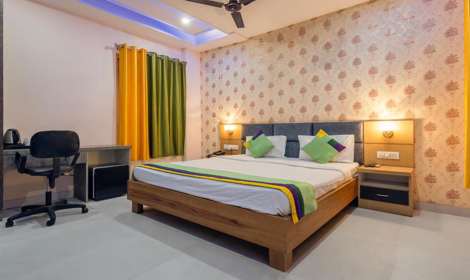 Treebo Shakuntalam, Near Lucknow Airport Hotel Exterior photo